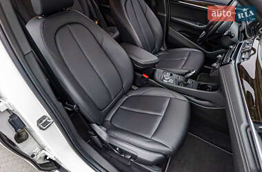 Внедорожник / Кроссовер BMW X1 2021 в 