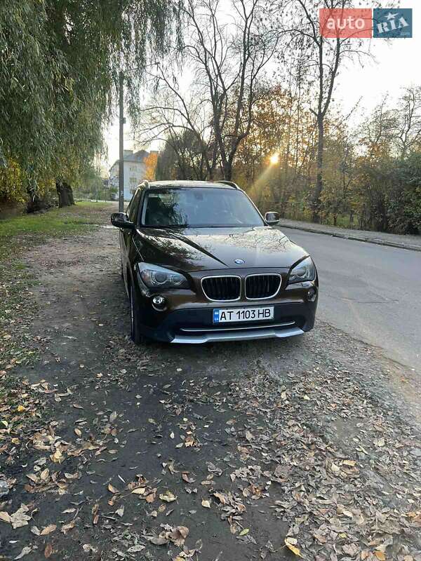 Внедорожник / Кроссовер BMW X1 2011 в 