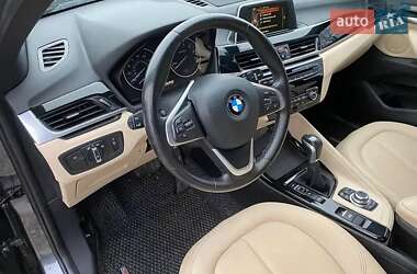 Внедорожник / Кроссовер BMW X1 2015 в 