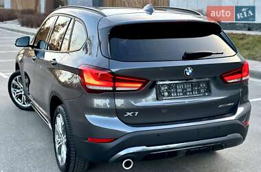 Позашляховик / Кросовер BMW X1 2022 в Києві