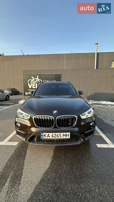 Внедорожник / Кроссовер BMW X1 2016 в Киеве