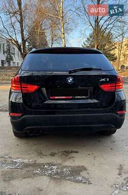 Внедорожник / Кроссовер BMW X1 2013 в 