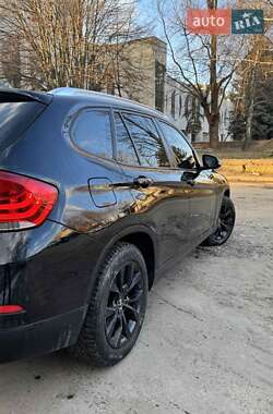 Внедорожник / Кроссовер BMW X1 2013 в 