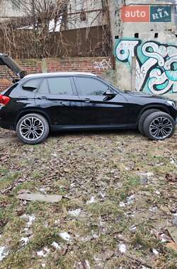 Внедорожник / Кроссовер BMW X1 2013 в 