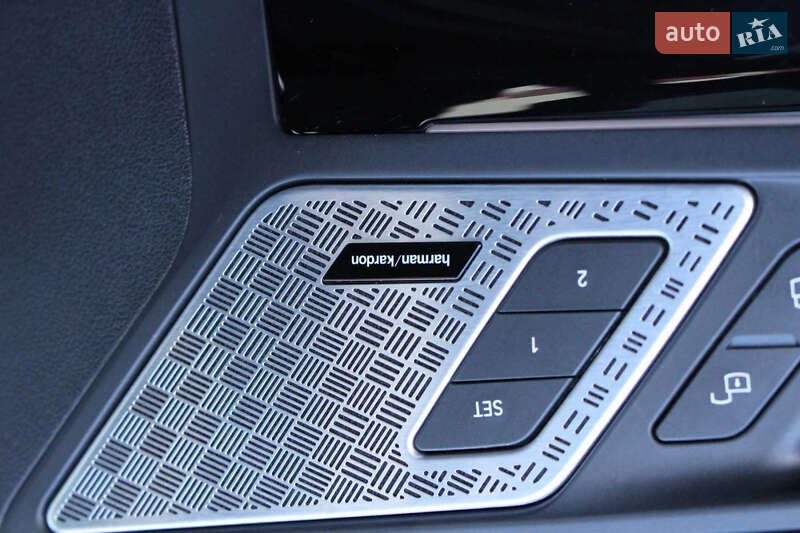 Внедорожник / Кроссовер BMW X1 2023 в Киеве