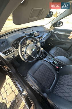 Позашляховик / Кросовер BMW X1 2019 в 