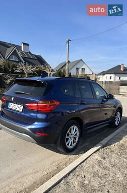 Внедорожник / Кроссовер BMW X1 2016 в Львове