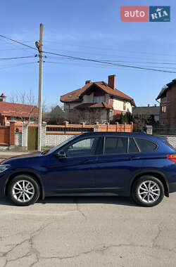 Внедорожник / Кроссовер BMW X1 2016 в Львове