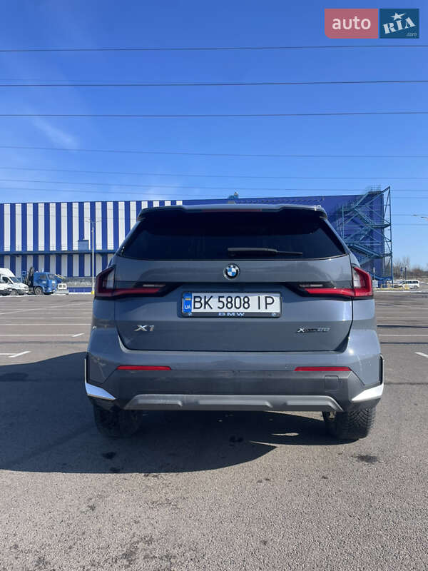 Позашляховик / Кросовер BMW X1 2022 в Рівному