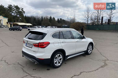Позашляховик / Кросовер BMW X1 2019 в 
