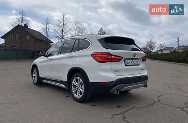 Позашляховик / Кросовер BMW X1 2019 в 