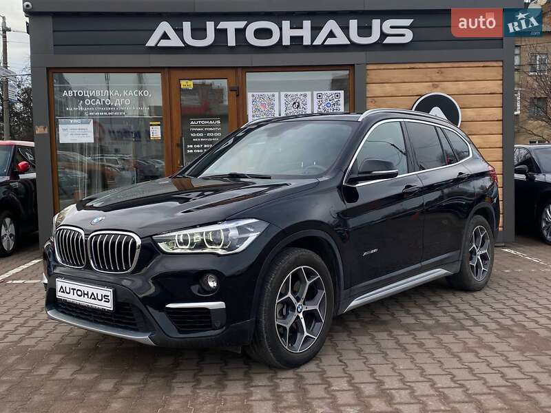 Позашляховик / Кросовер BMW X1 2017 в 