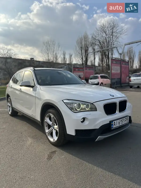 Внедорожник / Кроссовер BMW X1 2014 в 