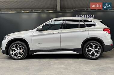 Позашляховик / Кросовер BMW X1 2017 в 