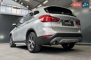 Позашляховик / Кросовер BMW X1 2017 в 