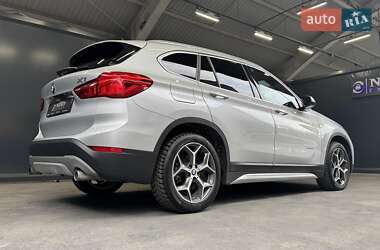 Позашляховик / Кросовер BMW X1 2017 в 