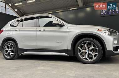 Позашляховик / Кросовер BMW X1 2017 в 