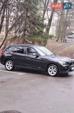 Внедорожник / Кроссовер BMW X1 2013 в Киеве