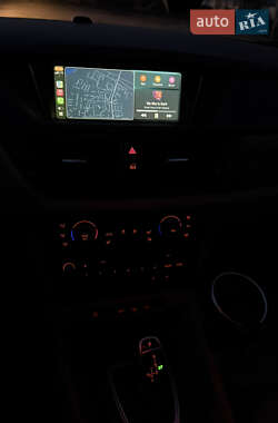 Позашляховик / Кросовер BMW X1 2013 в 
