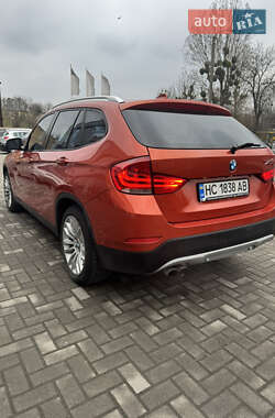 Внедорожник / Кроссовер BMW X1 2015 в 