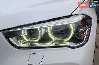 Внедорожник / Кроссовер BMW X1 2016 в 