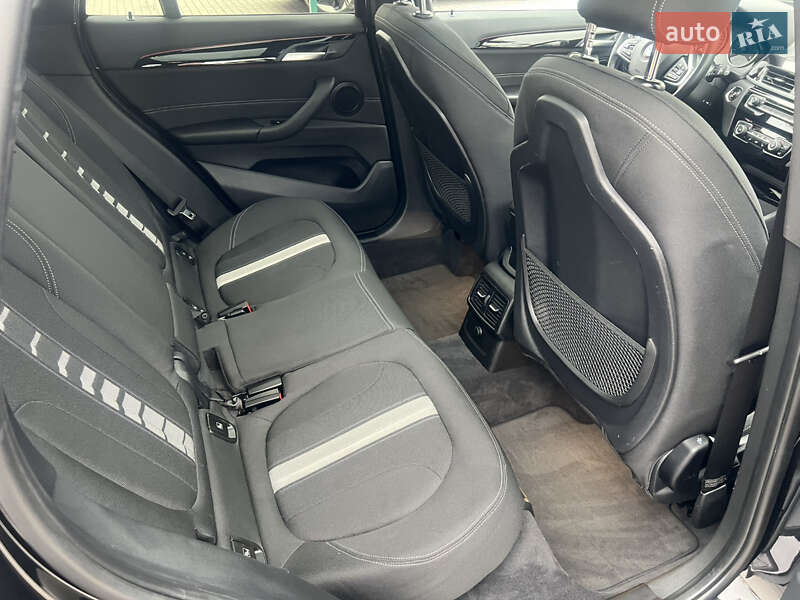Позашляховик / Кросовер BMW X1 2016 в Лопатині