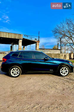 Внедорожник / Кроссовер BMW X1 2013 в 