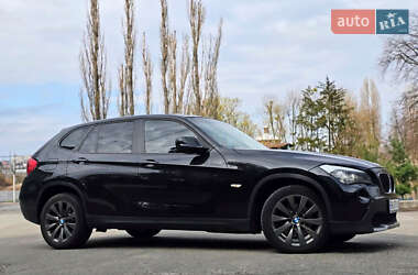Позашляховик / Кросовер BMW X1 2011 в 