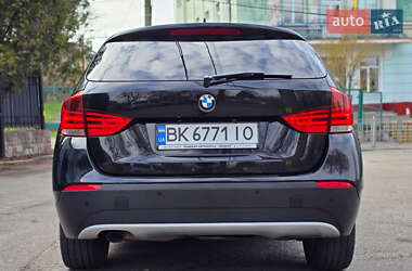 Позашляховик / Кросовер BMW X1 2011 в 
