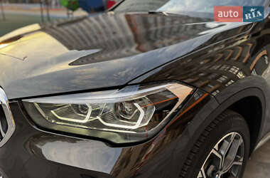 Внедорожник / Кроссовер BMW X1 2019 в 
