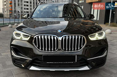 Внедорожник / Кроссовер BMW X1 2019 в 