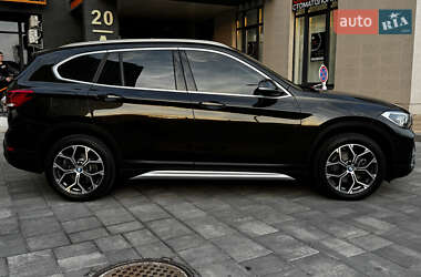 Внедорожник / Кроссовер BMW X1 2019 в 