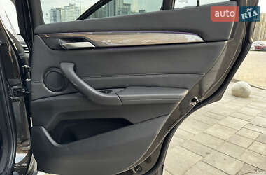 Внедорожник / Кроссовер BMW X1 2019 в 
