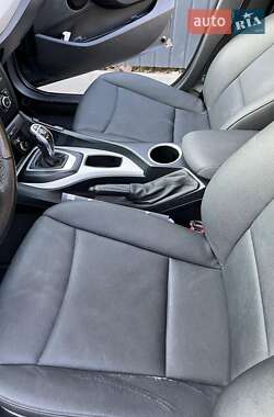 Внедорожник / Кроссовер BMW X1 2015 в 