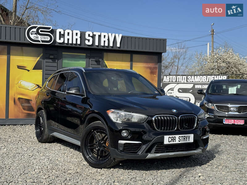 Позашляховик / Кросовер BMW X1 2018 в 