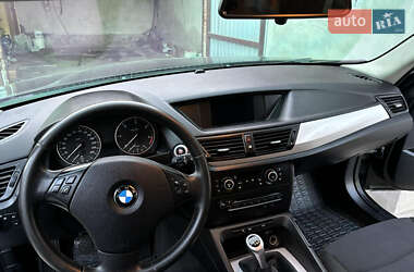 Внедорожник / Кроссовер BMW X1 2012 в 
