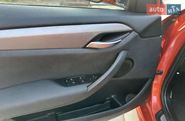 Позашляховик / Кросовер BMW X1 2013 в 