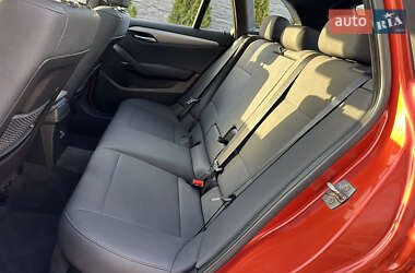Позашляховик / Кросовер BMW X1 2013 в 