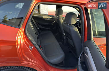 Позашляховик / Кросовер BMW X1 2013 в 