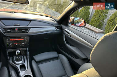 Позашляховик / Кросовер BMW X1 2013 в 