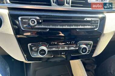 Внедорожник / Кроссовер BMW X1 2016 в 