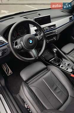 Внедорожник / Кроссовер BMW X1 2016 в 