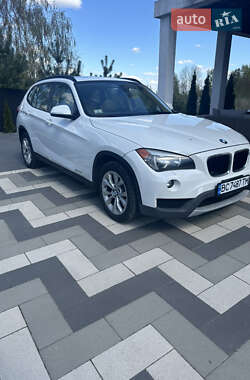 Внедорожник / Кроссовер BMW X1 2013 в 