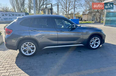 Внедорожник / Кроссовер BMW X1 2013 в 
