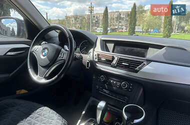 Позашляховик / Кросовер BMW X1 2009 в 