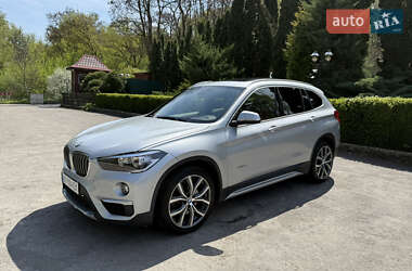 Внедорожник / Кроссовер BMW X1 2015 в 