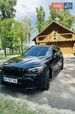 Позашляховик / Кросовер BMW X1 2015 в 