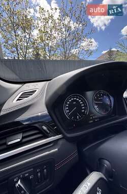 Позашляховик / Кросовер BMW X1 2019 в 