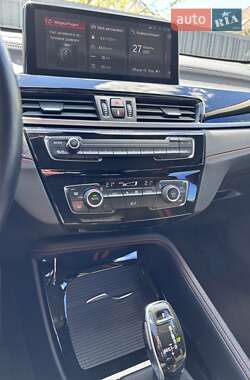 Позашляховик / Кросовер BMW X1 2019 в 