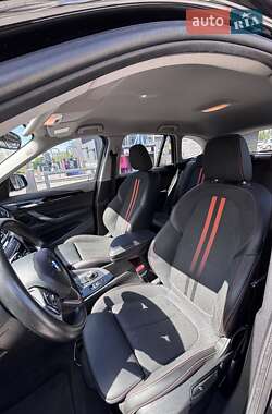 Позашляховик / Кросовер BMW X1 2019 в 